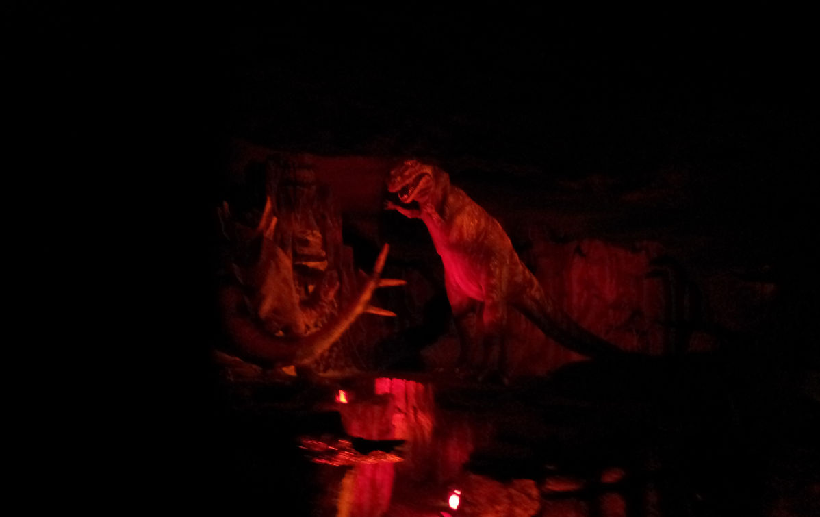 dinosaur2_disneyland_ride_railroad